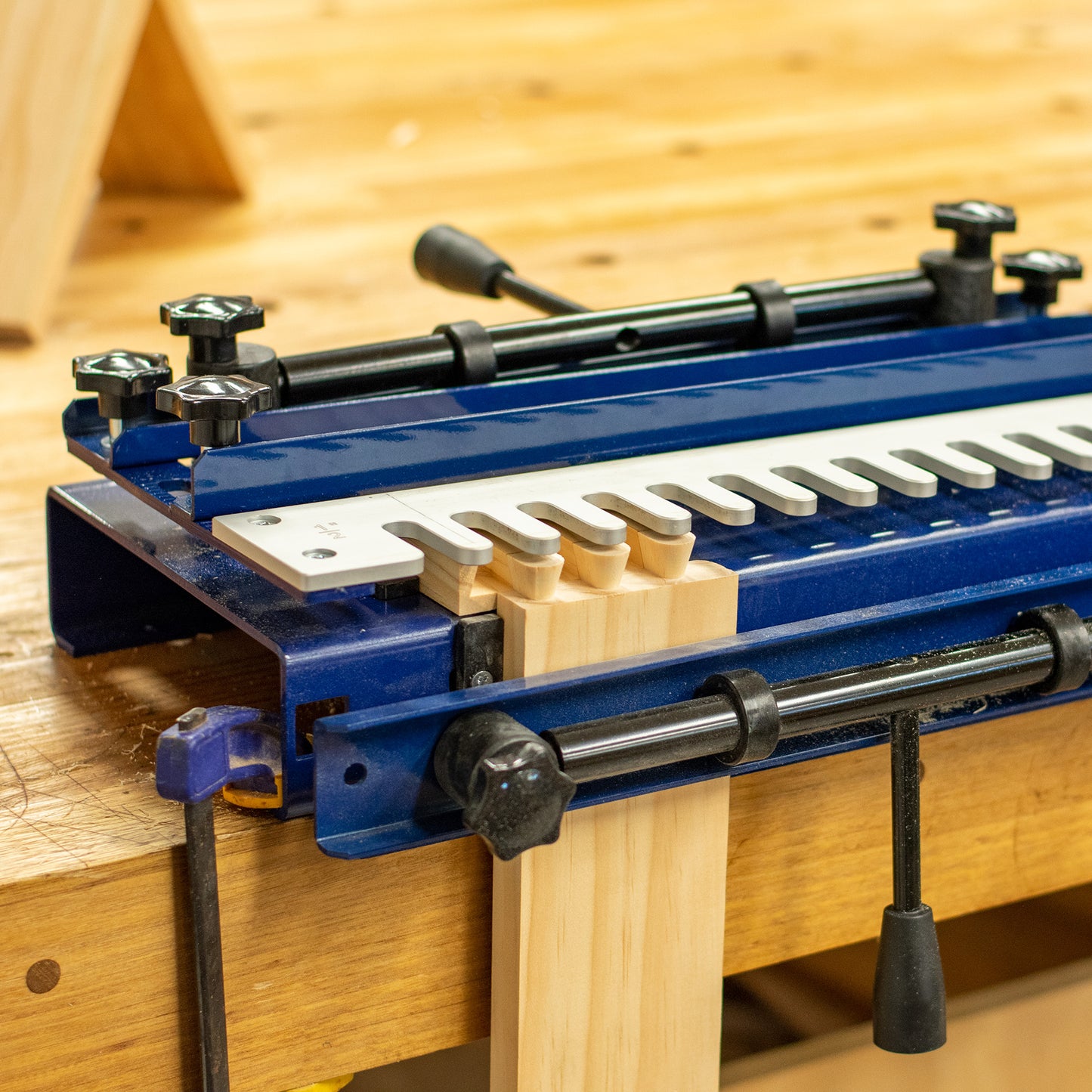 Carbatec Half Blind Dovetail Jig 300mm - with Router Bit
