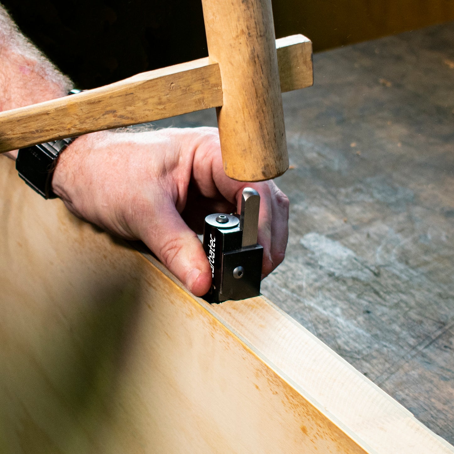 Carbatec 90 Degree Spring-Loaded Corner Chisel