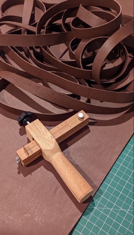 En Mina 12 Pocket Suede Chisel Roll